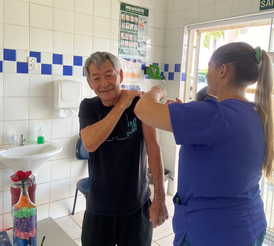 Dia D de vacinação contra a gripe aplica 361 doses em Artur Nogueira