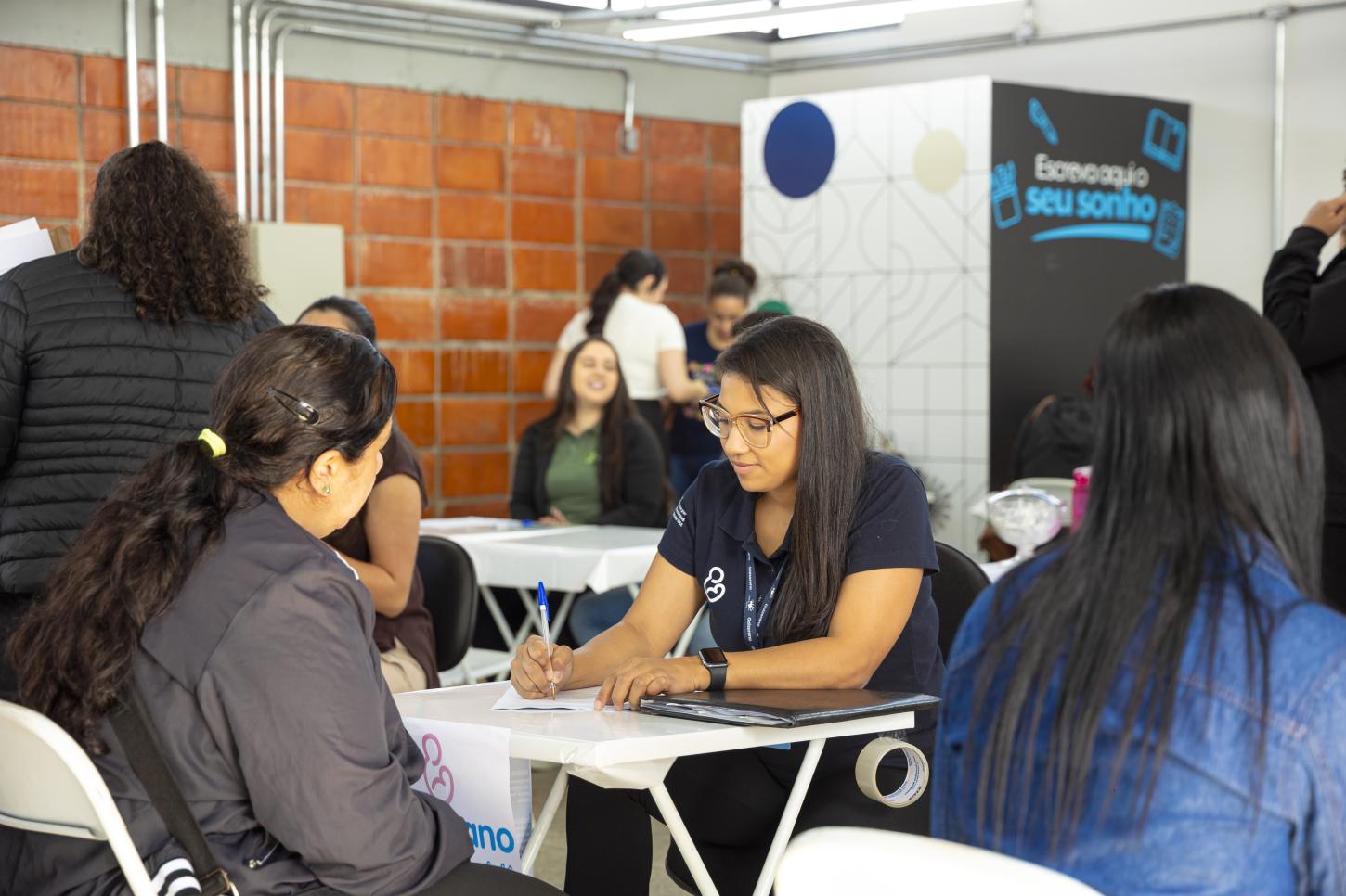 Mutirão oferta 300 vagas nesta quinta na Casa da Juventude