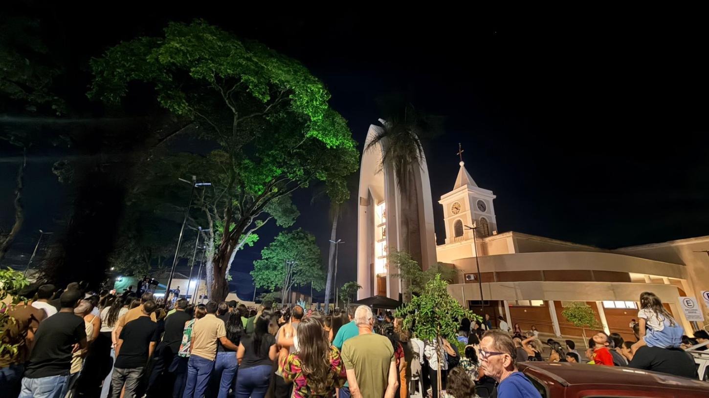 Fé e emoção marcam encenação da Via Sacra em Artur Nogueira