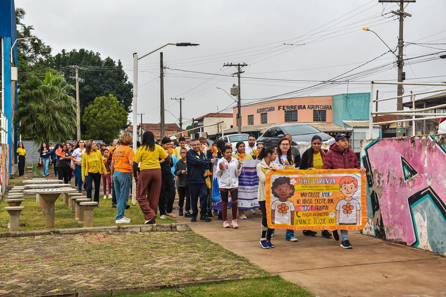 Prefeitura promove marcha de conscientização contra o abuso e exploração infantil